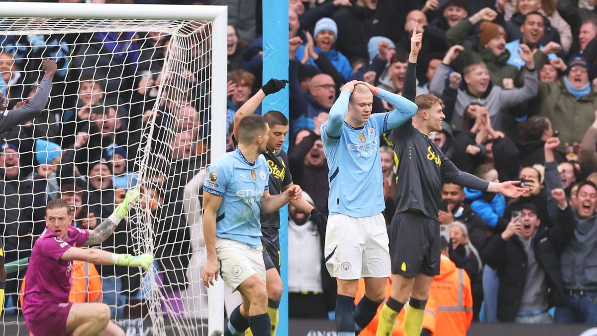 VIDEO Highlights Man City 1-1 Everton 2024.12.26 Haaland sút hỏng Penalty, Video highlights Man City 1-1 Everton, Clip Man City 1-1 Everton all goals highlights, See live result Man City 1-1 Everton, Manchester City Full Goals Highlight, Everton Full Goals Highlight, Premier League, Premier League Full Highlight, Premier League Full Goals Highlight, Clip bóng đá ngoại hạng Anh, Xem trực tiếp bóng đá ngoại hạng Anh, Xem bóng đá trực tiếp ngoại hạng Anh, Trực tiếp bóng đá ngoại hạng Anh, Clip kết quả bóng đá Ngoại Hạng Anh hôm nay