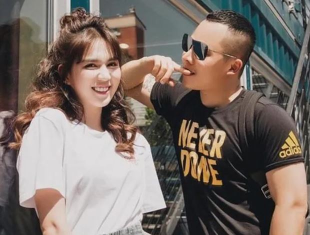Clip Vũ Khắc Tiệp live stream nói lý do nghỉ chơi với Ngọc Trinh, Clip Vũ Khắc Tiệp chia sẻ lý do nghỉ chơi Ngọc Trinh, Nguyên nhân Vũ Khắc Tiệp nghỉ chơi Ngọc Trinh, Clip Ngọc Trinh ngồi xe lăn, Clip Ngọc Trinh lộ ti, Clip Ngọc Trinh hở ti, Hình ảnh Ngọc Trinh lộ lông mu, Clip Ngọc Trinh, Vũ Khắc Tiệp Ngọc Trinh, Clip Ngọc Trinh bị bắt tạm giam, Clip Ngọc Trinh sẽ nhận mức án nào, Clip hình ảnh Ngọc Trinh mới nhất ngày 2-2-2024, Ngọc Trinh trông như thế nào sau 3 tháng bị tạm giam, Clip Ngọc Trinh đi xe phân khối lớn, Clip em Ngọc Trinh cởi quần khoe mông, Lông mu Ngọc Trinh gợi cảm, Clip giải trí, Clip giải trí trên mạng xã hội
