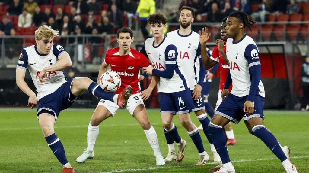 WATCH Highlights AZ Alkmaar 1-0 Tottenham 2025.03.06 All Goals, Video highlights AZ Alkmaar 1-0 Tottenham, Clip AZ Alkmaar 1-0 Tottenham all goals highlights, See live result AZ Alkmaar 1-0 Tottenham, AZ Alkmaar Goals Highlights, Tottenham Full Goals Highlights, Europa League Full Goals Highlight, Europa Conference League Full Goals Highlight, Cup C2 Europa League, UEFA Europa League Full Goals Highlights, Video bóng đá Cúp C2 Châu Âu, Clip kết quả bóng đá Cúp C2 Châu Âu hôm nay