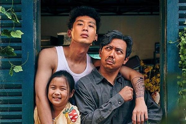 Bố già xoay quanh cuộc sống mưu sinh thường ngày của ông Ba Sang (Trấn Thành) làm nghề chở hàng thuê....Xem phim Bố Già HD Online, Xem phim Bố Già Online ở đâu, Xem phim Bố Già Full HD trực tuyến, Xem phim Bố Già trực tuyến miễn phí, Xem Phim Bố Già Online miễn phí, Phim Việt Nam, Phim hay gia đình Việt Nam, Phim gia đình Việt Nam, Phim chiếu rạp