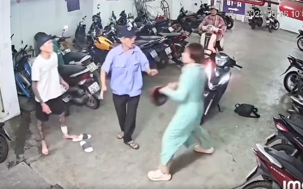Clip nam thanh niên trêu chọc cô gái MMA và cái kết khiến dân mạng hả hê, Clip cô gái MMA hot nhất lúc này, Clip cô gái MMA hot nhất hôm nay, Clip cô gái MMA hot nhất hiện tại, Clip cô gái MMA hạ gục thanh niên xăm trổ, Johnny Trí Nguyễn cô gái MMA, Cô gái MMA Hoàng Hằng là ai, Cô gái MMA là ai, Clip tin tức, Clip Đời Sống Du Lịch, Clip đời sống, Clip teen, Tin tức Teen