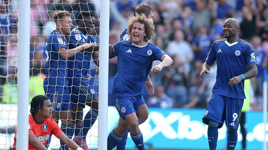 WATCH Leicester City 2-1 Sheffield 2025.08.10 Full Highlights, Club Friendly Football, Giao Hữu Friendly Match, Friendly Match, Bóng đá giao hữu, Clip bóng đá Giao Hữu Quốc Tế, Cup bóng đá Giao Hữu Quốc Tế, Cup Giao Hữu, Leicester City Full Goals Highlight, Sheffield Wednesday Goals Highlights