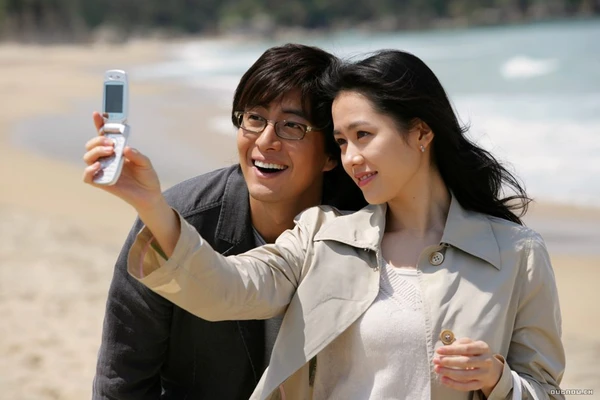 Tuyết tháng Tư lại là một câu chuyện tình yêu khác mà Bae Yong Joon tham gia. Phim xoay quanh In Su (Bae Yong Joon), người phụ trách ánh sáng trong các buổi hòa nhạc và Seo Young (Son Ye Jin)...Phim Tuyết Tháng Tư 2005 Full HD Tiếng Việt, Watch Full Movie April Snow Full HD Online Vietsub, Full Movie April Snow Vietsub, Phim Tuyết Tháng Tư Bae Yong Joon Vietsub, Phim Tuyết Tháng Tư Bae Yong Joon trọn bộ tiếng Việt, Xem Phim Tuyết Tháng Tư Bae Yong Joon Full Online, Xem Phim Tuyết Tháng Tư Son Ye Jin Vietsub Online, Drama Hàn Quốc, Phim Hàn Quốc, Phim bộ Hàn Quốc, Phim ngôn tình hiện đại