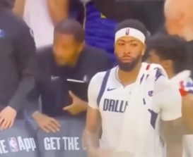 SHOCKING VIDEO Of AD Refusing To Speak To Lebron James Viral After Lakers Game Because He Snaked Him, Video clip NBA, NBA Christmas highlights, Pacers-Trail Blazers Live on the NBA App, NBA Full Video Highlights, Sport NBA video highlights, NBA All-Star game, NBA Highlights, Video NBA Chris Webber, Video Highlights NBA, Video NBA All-Star game, Charles Barkley savaged San Francisco during the NBA All-Star game on Sunday night, Lebron James Video Clip, Sports News, Sport news today