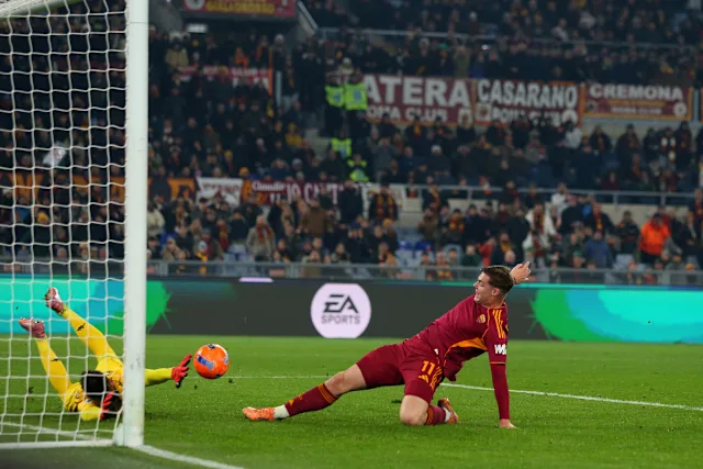AS Roma beat Juventus to take a spot in the top four of Serie A thanks to a 3-1 victory over Daniele De Rossi's Genoa at the Olimpico stadium on Monday night, WATCH AS Roma 3-1 Genoa Full Highlights Extended 2025.12.29, Serie A Highlight, Serie A Full Goals Highlight, Video AS Roma 3-1 Genoa Highlights, AS Roma Full Goals Highlight, Genoa Full Goals Highlight, Clip bóng đá Ý, Clip kết quả bóng đá Ý Italia hôm nay, Latest Football Highlights, Latest Football Full Highlights, Kết quả bóng đá hôm nay 2025-12-29, Result Football Today 2025-12-29
