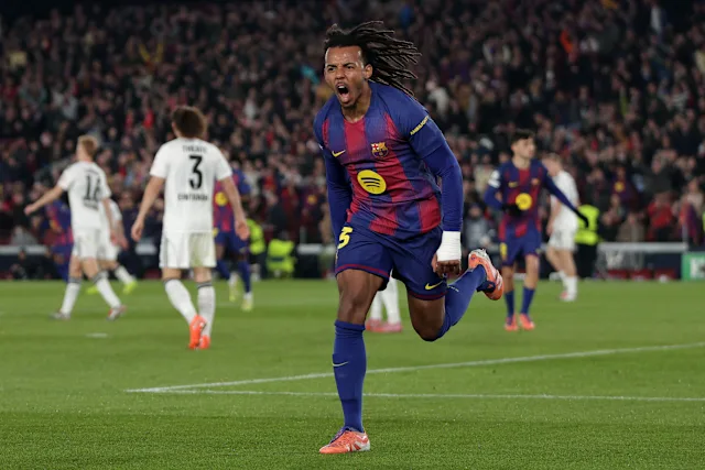 Rashford came off the bench and contributed 1 assist to help Barca win. Watch Barcelona 2-1 Frankfurt Full Extended Highlights & Goals 2025.12.09, UEFA Champions League Full Goals Highlights, Champions League Full Goals Highlight, Video Barcelona 2-1 Frankfurt Highlights, See video results Barcelona vs Frankfurt all goals, Barcelona Full Goals Highlight, Eintracht Frankfurt Full Goals Highights, Clip bóng đá Cúp C1 Châu Âu, Clip kết quả bóng đá Cúp C1 Châu Âu hôm nay, Result Football Today 2025-12-09, Kết quả bóng đá hôm nay 2025-12-09, Latest Football Highlights, Latest Football Full Highlights