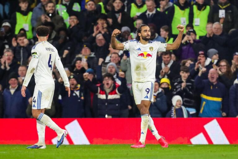 Leeds United 4-1 Crystal Palace: Calvert-Lewin double secures victory. Leeds United are now six points clear of the bottom three after another instrumental showing from their in-form striker at Elland Road.. Watch Leeds United 4-1 Crystal Palace Full Extended Highlights & Goals 2025.12.20, Premier League Full Highlight, Premier League Full Goals Highlight, Video Leeds United 4-1 Crystal Palace Highlights, Leeds United Full Goals Highlights, Crystal Palace Full Goals Highlight, Latest Football Full Highlights, Latest Football Highlights, Result Football Today 2025-12-20, Kết quả bóng đá hôm nay 2025-12-20, Xem trực tiếp bóng đá ngoại hạng Anh, Xem bóng đá trực tiếp ngoại hạng Anh, Clip bóng đá ngoại hạng Anh, Trực tiếp bóng đá ngoại hạng Anh, Clip kết quả bóng đá Ngoại Hạng Anh hôm nay