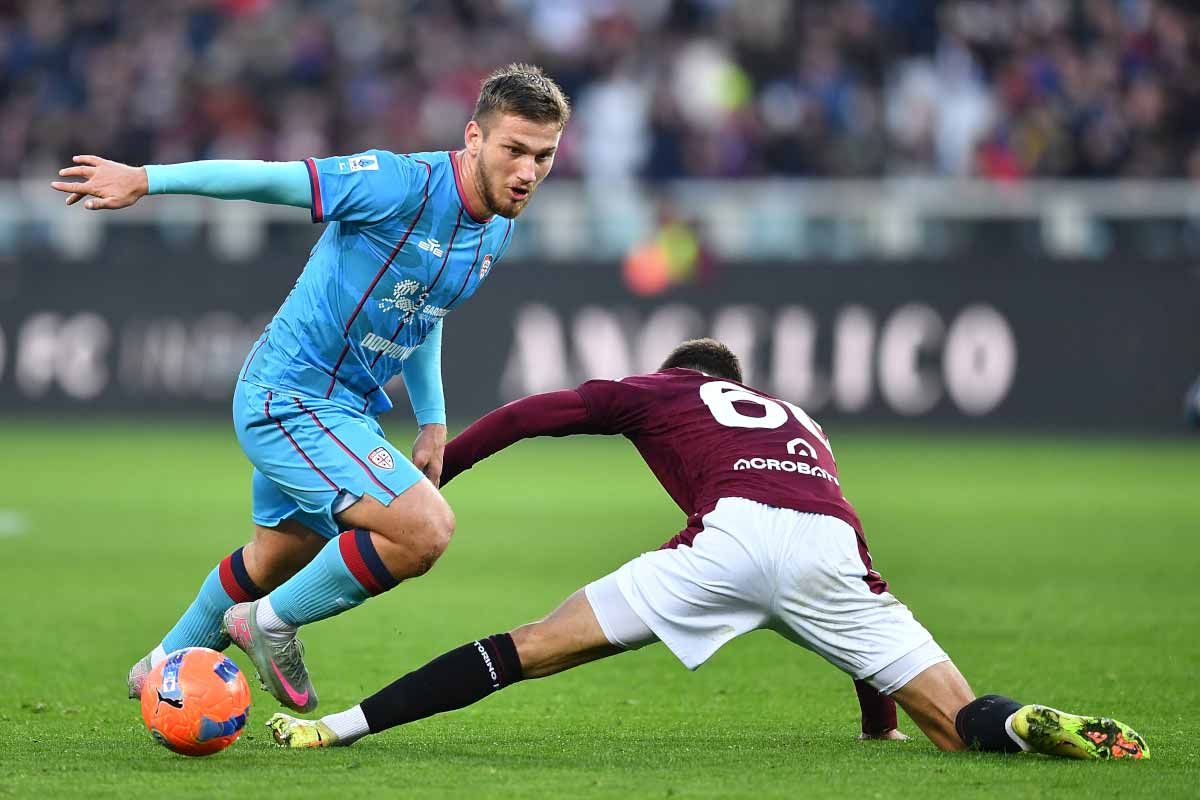 Cagliari bounced back after Nikola Vlasic's goal secured their first away win of the season, with Matteo Prati and a sensational slalom from Semih Kilicsoy ending Torino's run. WATCH Torino 1-2 Cagliari Full Extended Highlights & Goals 2025.12.27, Serie A Full Goals Highlight, Serie A Highlight, Video Torino 1-2 Cagliari Highlights, Torino Full Goals Highlight, Cagliari Full Goals Highlight, Clip kết quả bóng đá Ý Italia hôm nay, Clip bóng đá Ý, Latest Football Full Highlights, Latest Football Highlights, Kết quả bóng đá hôm nay 2025-12-27, Result Football Today 2025-12-27