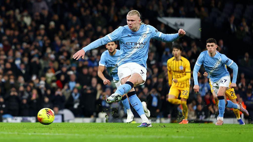 Man City were held to a 1-1 draw by Brighton at home at the Etihad Stadium in the 21st round of the Premier League, putting them at risk of Arsenal extending their lead to 8 points. WATCH Man City 1-1 Brighton Full Highlights Extended 2026.01.07, Premier League Full Goals Highlight, Premier League Full Highlight, Video Man City 1-1 Brighton Highlights, Manchester City Full Goals Highlight, Man City Full Goals Highlight, Man City 1-1 Brighton result, Brighton Full Goals Highlights, Latest Football Full Highlights, Latest Football Highlights, Result Football Today 2026-01-07, Kết quả bóng đá hôm nay 2026-01-07, Clip bóng đá ngoại hạng Anh, Xem trực tiếp bóng đá ngoại hạng Anh, Xem bóng đá trực tiếp ngoại hạng Anh, Trực tiếp bóng đá ngoại hạng Anh, Clip kết quả bóng đá Ngoại Hạng Anh hôm nay