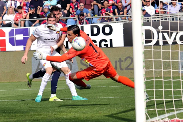 Video Cagliari 1-0 Cremonese Full Highlights 2026.04.11, Cagliari vs Cremonese highlights, Cagliari Full Goals Highlight, Cremonese Full Goals Highlights, Serie A Highlight, Serie A Full Goals Highlight, Latest Football Full Highlights, Latest Football Highlights, Result Football Today 2026-04-11, Kết quả bóng đá hôm nay 2026-04-11
