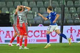 Watch Cremonese 1-4 Como highlights from the Serie A Highlights played on 24 May 2026. The video above features the goals and key moments from Cremonese vs Como, allowing fans to relive the action from this match. WATCH Cremonese 1-4 Como Full Highlights 2026.05.24, Serie A Full Goals Highlight, Serie A Highlight, Video Cremonese vs Como all goals & highlights, Cremonese Full Goals Highlights, Comoros Full Goals Highlights, Latest Football Highlights, Latest Football Full Highlights, Kết quả bóng đá hôm nay 2026-05-24, Result Football Today 2026-05-24, Football Full Highlight, Football Full Goals Highlight, Clip bóng đá Ý, Clip kết quả bóng đá Ý Italia hôm nay
