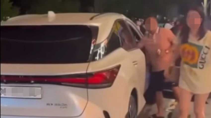 Clip 2 vc lexus đánh 2 cô gái, Full clip đi xe lexus đánh đuổi 2 cô gái trên đường, Clip hot trend trên Facebook hôm nay, Clip trend tik tok gái xinh, Clip trend hot nhất hôm nay, Clip nóng trên facebook hôm nay, Facebook hôm nay có gì hot, Clip tin tức, Clip tin tức pháp luật, Clip hot trend facebook, Clip đánh nhau facebook, Clip nữ sinh đánh nhau, Clip nữ sinh đánh nhau lộ nội Y, Clip nữ sinh đánh nhau lột đồ, Clip nhóm nữ sinh đánh nhau hội đồng, Clip đánh nhau lột đồ giữa đường