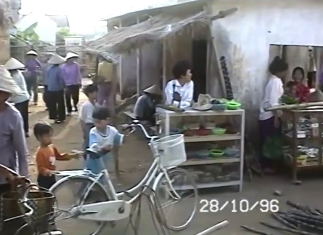 Video ký ức Tháng Chạp năm ấy, Clip phóng sự Ký ức xưa tháng Chạp ngày xưa, Clip tháng Chạp là gì, Video tại sao gọi là tháng Chạp, Video phóng sự Ký Ức Tuổi Thơ Xưa, Clip khói bếp lam chiều ngày xưa, Video phóng sự bếp củi bếp rơm cũ ngày xưa, Clip phóng sự bếp xưa, Video phóng sự Ký Ức Tuổi Thơ Xưa, Miền Quê Bắc Bộ Việt Nam Những Ngày Xưa của năm 80-90 bồi hồi xao xuyến, Clip phóng sự ký ức xưa miền Bắc Việt Nam những năm 90, Clip phóng sự cho tôi xin một vé đi tuổi thơ, Clip phóng sự hoài niệm miền quê Bắc Bộ những năm 80-90, Clip phóng sự ký Ức Tuổi Thơ Xưa, Clip phóng sự Chiều 30 Tết ở làng quê Miền Bắc Việt Nam, Clip ý nghĩa về chiều 30 Tết làng quê, Clip phong sự Tết Xưa Ở Miền Bắc Một Thời Tết Nghèo Nhưng Ấm, Phóng sự Tết xưa Việt Nam, Clip Tết xưa ở Việt Nam, Clip quay lại Tết xưa miền Bắc, Tết xưa ở Miền Bắc, Phim hài Tết Xuân Bắc, Phim Tết xưa Việt Nam, Hài Tết dân gian Xuân Bắc, Phim hài Tết làng quê xưa, Xem phim Tết ngày xưa Khách Đến Chơi Nhà, Phim Tết ngày xưa, Phim Tết Việt Nam xưa Ngày Tết Nhiệm Màu, Phim Tết cổ truyền ngày xưa Việt Nam, Phim hài Tết xưa Việt Nam, Phim Tết xưa ý nghĩa, Hài Tết dân gian Xuân Hinh, Phim hài Tết Xuân Bắc Tự Long Quốc Khánh, Hài Tết Xuân Hinh, Hài Tết xưa, Phim Tết ngày xưa Việt Nam, Phim Hài Tết Làng Quê Xưa Xuân Cồ Bịt Trống, Phim Tết Xưa Tết Này Ai Đến Xông Nhà, Hài Tết dân gian Cả Ngố Xuân Bắc Hiệp Gà Kim Xuyến Tự Long, Phim Tết Việt nam xưa, Hài Tết Xuân Bắc, Tiểu phẩm hài Tết xưa, Phóng sự về Tết Xưa hay nhất, Video phóng sự Tết xưa, Full clip Tết xưa ở miền quê Việt Nam, Clip Tết xưa ở vùng quê Việt Nam, Clip tin tức, Clip Đời Sống Du Lịch, Clip đời sống, Clip Tết xưa miền Tây, Clip Tết xưa miền Trung, Clip ký ức miền quê Bắc Bộ Việt Nam những năm 80 90