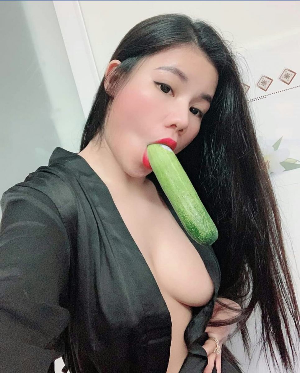 Gái xinh 18 Đà Nẵng show hàng nóng bỏng