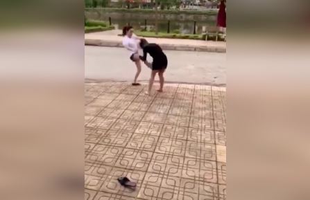 Đánh ghen, Đánh ghen Hà Nội, Đánh ghen mới nhất ở Hà Nội, Clip Đánh ghen đổ máu, Clip đánh ghen trong nhà nghỉ, Clip hot girl đánh ghen, Clip Đánh ghen chảy máu, Clip Đánh ghen mới nhất, Clip đánh ghen, Clip đánh ghen lột đồ trên phố, Clip đánh ghen lột đồ, Tổng hợp clip đánh ghen hot nhất, Clip đánh ghen cởi đồ, Clip đánh ghen lột quần áo, Clip đánh ghen lột đồ lộ vú, Clip đánh ghen lột đồ lộ ti, Clip đánh ghen lột quần áo lộ vếu