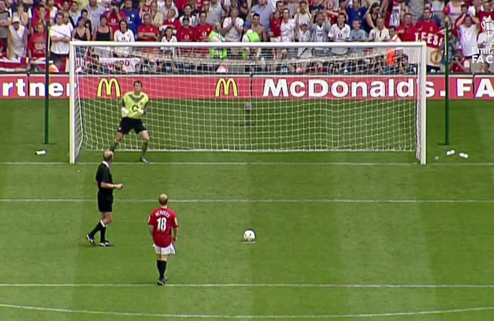 Full Penalty Shootout Arsenal vs Manchester United Community Shield 2003, Full Video Penalty Shootout - Arsenal vs Man United - Community Shield 2003, Full Video Arsenal vs Man Utd 2003, Full Match Arsenal vs Man United 2003, Full Video Panalty Arsenal vs Man Utd 2003, Arsenal vs Man United 2003 Full Match Video Penalty, Man Utd Full Goals Highlight, Manchester Utd Full Goals Highlight, Arsenal Full Goals Highlight, Man Utd vs Arsenal 2003 Full Video, Clip bóng đá, Clip thể thao