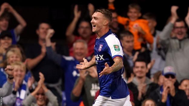 Ipswich 3:2 Wolverhampton 2023.09.26 Goals Highlights, EFL Cup Full Goals Highlights, EFL Cup Full Goals Highlight, Clip bóng đá EFL hôm nay, Clip kết quả bóng đá EFL hôm nay, Video bóng đá EFL Cup hôm nay, Video goals Ipswich 3:2 Wolverhampton, Ipswich 3:2 Wolverhampton highlights, Watch Ipswich 3:2 Wolverhampton highlights, Ipswich Goals Highlights, Wolverhampton Full Goals Highlights