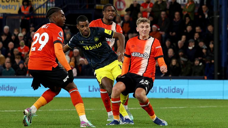 Video Luton 1:0 Newcastle 2023.12.23 All Goals Highlights, Premier League Full Highlight, Premier League Full Goals Highlight, Watch Luton 1:0 Newcastle highlights, See goals Luton 1:0 Newcastle, Clip Luton 1:0 Newcastle goals highlights, Clip bàn thắng Luton 1:0 Newcastle, Video result Luton 1:0 Newcastle, Luton Full Goals Highlight, Newcastle Full Goals Highlight, Xem bóng đá trực tiếp ngoại hạng Anh, Xem trực tiếp bóng đá ngoại hạng Anh, Trực tiếp bóng đá ngoại hạng Anh, Clip bóng đá ngoại hạng Anh, Clip kết quả bóng đá Ngoại Hạng Anh hôm nay