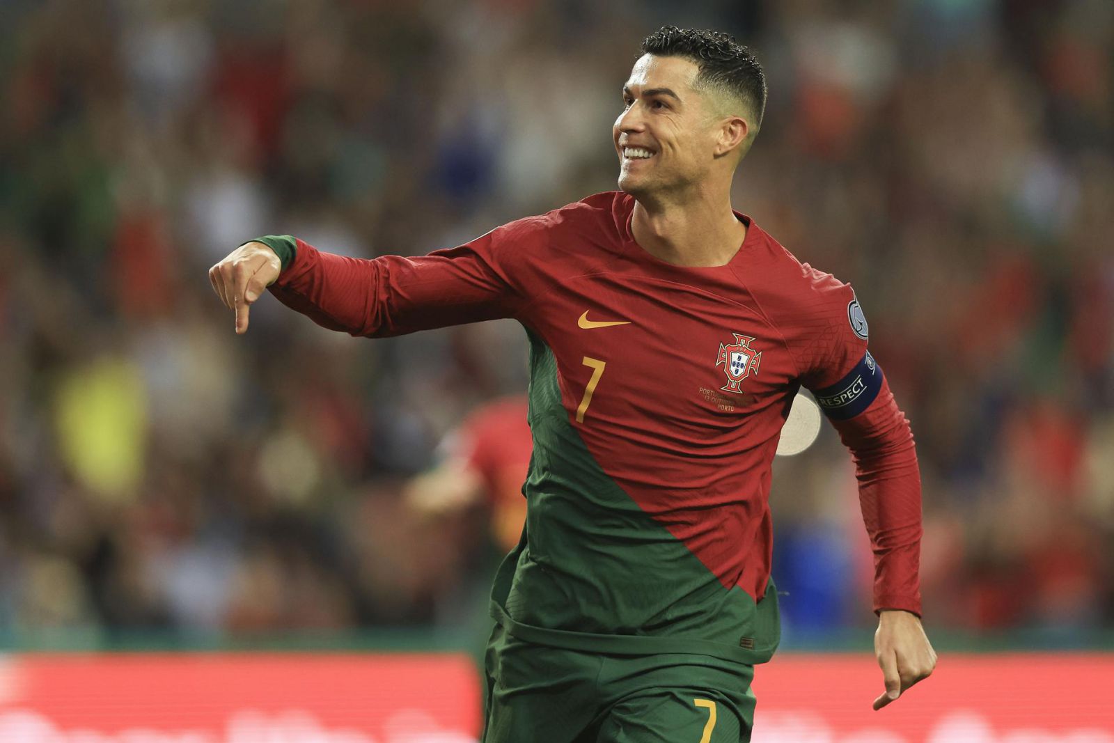Portugal 3:2 Slovakia 2023.10.13 Ronaldo Lập Cú Đúp Đẳng Cấp, Video Vòng Loại Euro 2024, Vòng loại Euro 2024, Full Match Euro 2024, Euro 2024, Euro Qualifiers 2024, Euro 2024 Full Goals Highlights, Video Euro Qualifiers 2024, Clip Ronaldo sút phạt thành bàn ở Euro 2024, Video Cristiano Ronaldo sút phạt hàng rào thành bàn Euro 2024, Watch highlights Portugal 3:2 Slovakia Ronaldo đẳng cấp, Video goals Portugal 3:2 Slovakia highlights, Clip bàn thắng Portugal 3:2 Slovakia Ronaldo ghi 2 bàn tỏa sáng, Clip bàn thắng Bồ Đào Nha 3:2 Slovakia, Highlights Bồ Đào Nha 3:2 Slovakia, Portugal Full Goals Highlight, Slovakia Full Goals Highlight