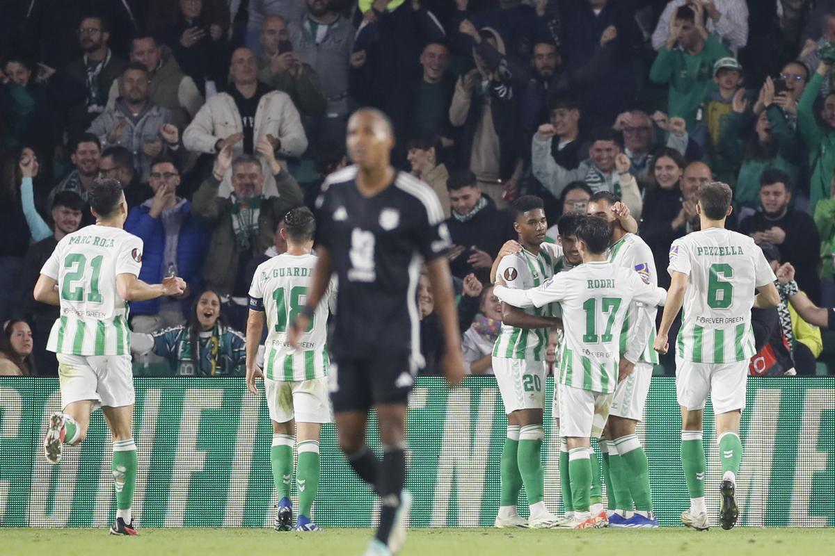 Watch Real Betis 4:1 Aris 2023.11.09 All Goals Highlights, Video bóng đá Cúp C2 Châu Âu, Clip kết quả bóng đá Cúp C2 Châu Âu hôm nay, UEFA Europa League Full Goals Highlights, Europa League Full Goals Highlight, Real Betis 4:1 Aris, Watch Real Betis 4:1 Aris all goals highlights, Video highlights Real Betis 4:1 Aris, Real Betis 4:1 Aris highlights, Real Betis Full Goals Highight, Aris Goals Highlights