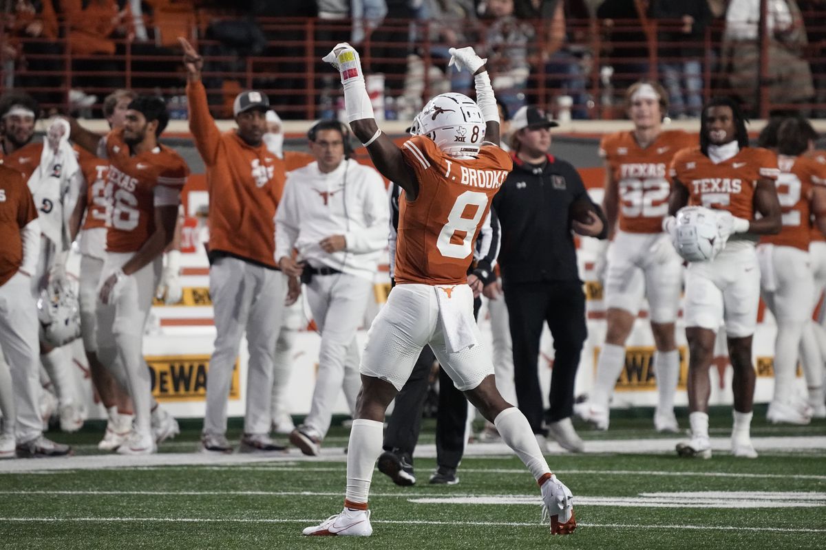 Video Texas Longhorns 57-7 Texas Tech Red Raiders, Texas Longhorns, Texas Tech Red Raiders, Video Rugby, Video Result Rugby, Video Match Rugby, Texas Tech Red Raiders Recap, Keilan Robinson, Texas Longhorns Recap, Texas Longhorns 57-7 Texas Tech Red Raiders Recap, Recap Rugby