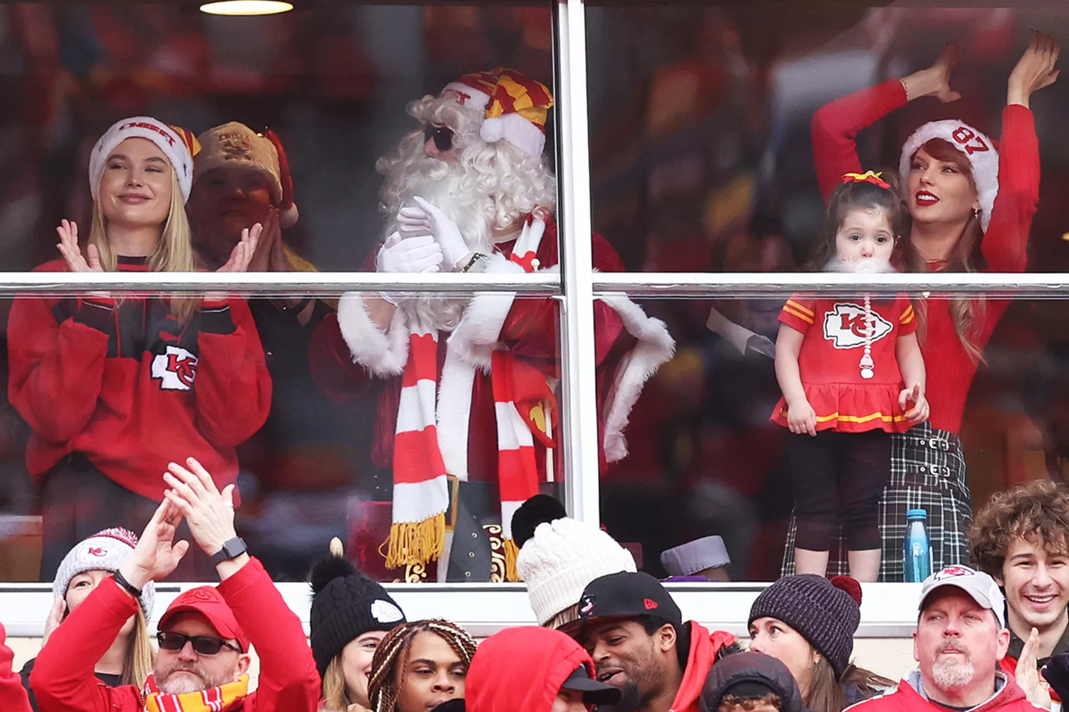 CELEBRITY COUPLES, FOOTBALL, KANSAS CITY CHIEFS NFL, TAYLOR SWIFT, TONY ROMO, TRAVIS KELCE WAGS, Taylor Swift watch NFL, Video Tony Romo accidentally called Taylor Swift Travis Kelce’s wife for the second time, Tony Romo can’t get his WAGs titles correct, Taylor Swift and Tony Romo, Clip Tony Romo call Taylor Swfit is Wife, NFL’s Christmas Eve, Video Highilghts NFL Soccer, NFL Soccer, NFL Highlights, Watch Video NFL Highlights, NFL Video Taylor Swift Tony Romo
