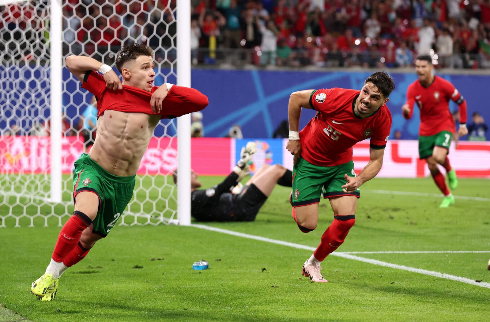 Watch VIDEO Portugal 2-1 Czech Republic 2024.06.19 All Goals Highlights, Euro 2024 Full Goals Highlights, Euro 2024, Full Match Euro 2024, Video Portugal 2-1 Czech Republic highlights, Clip Portugal 2-1 Czech Republic highlights, Clip bàn thắng Portugal 2-1 Czech Republic, Video kết quả Portugal 2-1 Czech Republic, Portugal  Full Goals Highlight, Czech Republic Full Goals Highlight