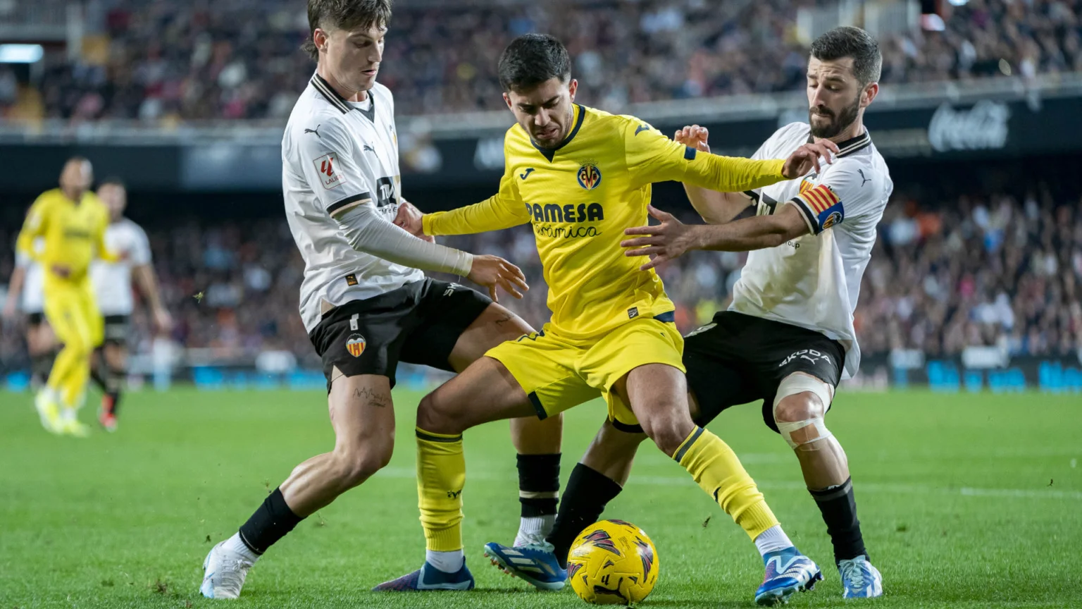 Watch Video Valencia 3:1 Villarreal 2024.01.02 All Goals Highlights, La Liga Highlight, La Liga Full Highlight, La Liga Full Goals Highlight, Valencia 3-1 Villarreal, Watch highlights Valencia 3-1 Villarreal, Video goals Valencia 3-1 Villarreal, Clip Valencia 3-1 Villarreal highlights, See live result Valencia 3-1 Villarreal, Valencia Full Goals Highlight, Villarreal Full Goals Highlight, Clip kết quả bóng đá Tây Ban Nha hôm nay, Clip bóng đá Tây Ban Nha
