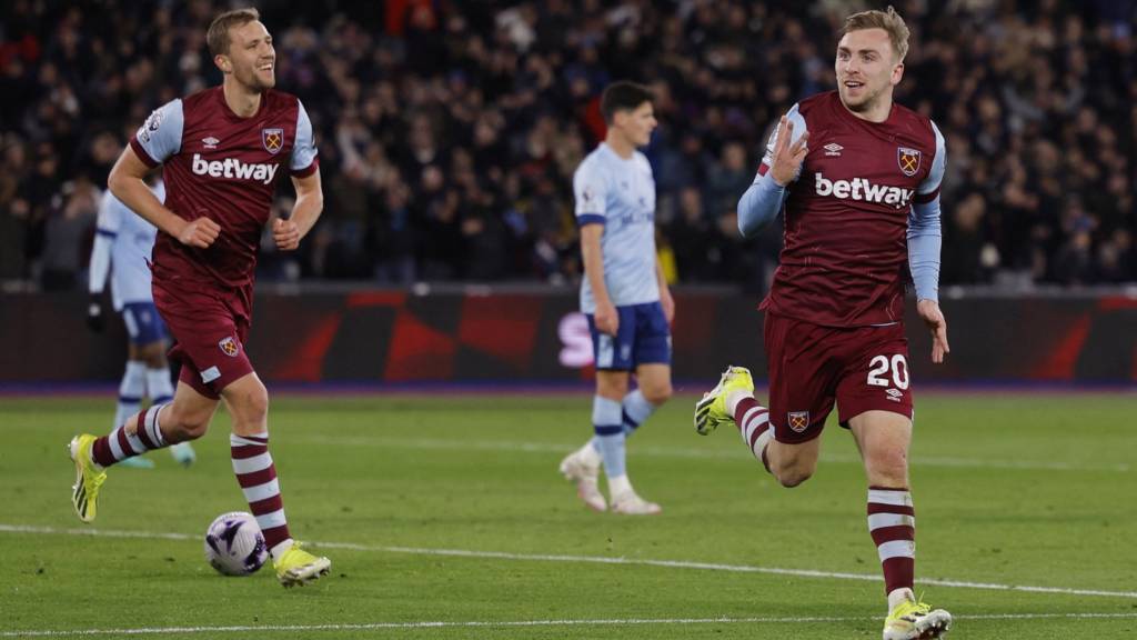 Watch Video West Ham 4-2 Brentford 2024.02.26 All Goals Highlights, Premier League Full Goals Highlight, Premier League Full Highlight, Video highlights West Ham 4-2 Brentford, Clip West Ham 4-2 Brentford highlights, See live result West Ham 4-2 Brentford, West Ham United Full Goals Highlight, Brentford Full Goals Highlight, Xem trực tiếp bóng đá ngoại hạng Anh, Trực tiếp bóng đá ngoại hạng Anh, Clip kết quả bóng đá Ngoại Hạng Anh hôm nay, Clip bóng đá ngoại hạng Anh, Xem bóng đá trực tiếp ngoại hạng Anh