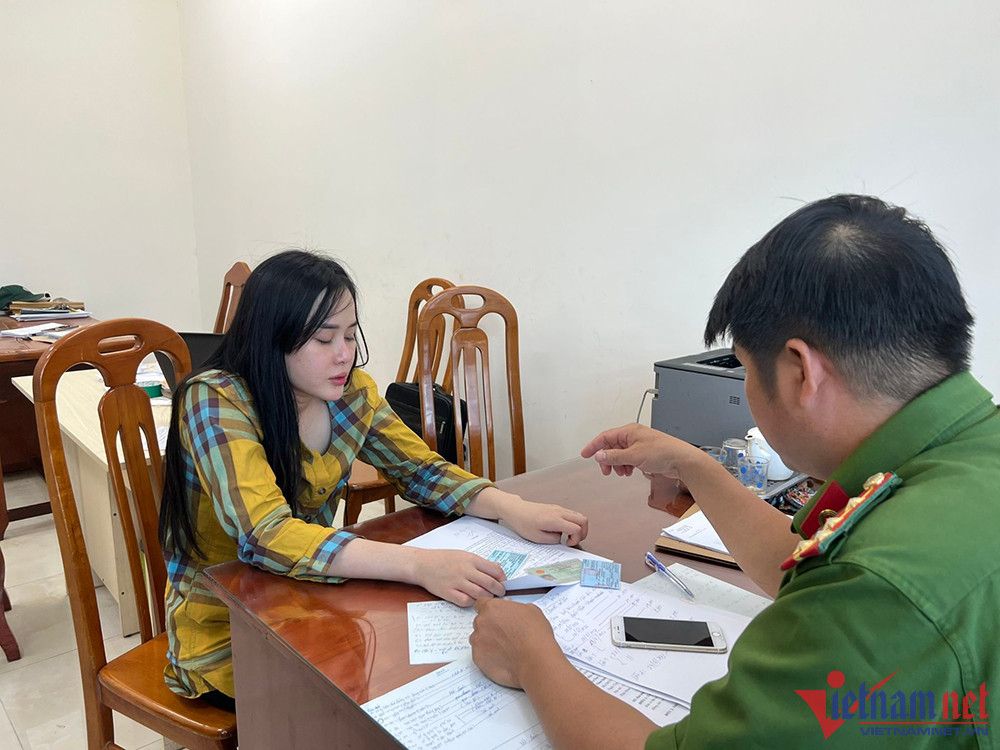 Anna Dương Bắc Giang lên tiếng về phốt lừa đảo 17 tỷ, Siêu lừa Anna Tina Duong Bắc Giang, Anna Bắc Giang, Thông tin về Tina Dương Anna V.A, Anna Tina Duong, Thông tin mới nhất Anna Dương về phốt lừa đảo 17 tỷ, Anna Tina Duong là ai, Tin mới Anna Tina Duong, Anna Dương nói về phốt lừa đảo 17 tỷ, Tina Dương 9X Bắc Giang, Mẹ của Tina Dương nói gì khi con gái bị tố lừa đảo, Tina Dương học hết lớp 8, Siêu lừa 9X Bắc Giang, Siêu lừa thế kỷ 9X, Clip Siêu Lừa Thế Kỷ 9X Livestream, Siêu lừa 9X lên kịch bản như phim Hollywood, Siêu lừa 9X lừa nhà chồng trăm tỷ, Clip siêu lừa 9x livestream tôi không lừa đảo, Siêu lừa 9x giả vờ làm rich kid chăn đại gia, Siêu lừa 9X V.A giả vờ làm rich kid lừa trăm tỷ nhà chồng đại gia, Siêu lừa 9X lên kế hoạch Hollywood, Siêu lừa 9X, Siêu lừa Việt Nam 9X, Tin tức mới nhất về siêu lừa 9X, Clip siêu lừa 9x livestream phản đối dân mạng, Siêu lừa Rich Kid