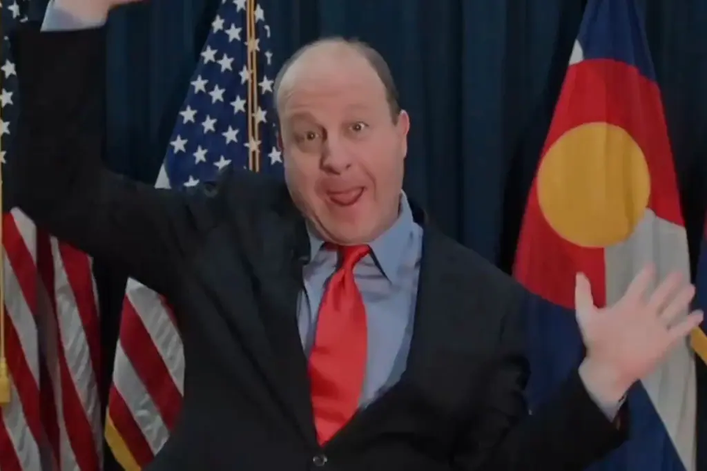 Colorado Gov. Jared Polis, Video Colorado Gov. Jared Polis, Video Feliz Navidad, Video Colorado Gov Jared Polis Feliz Navidad, Video Feliz Navidad Colorado, Clip Colorado Democratic Gov. Jared Polis, Video news hot, Hot News Video, Hot news today, US news today, US news video today, NYNews Post, NY News Video, NYNews