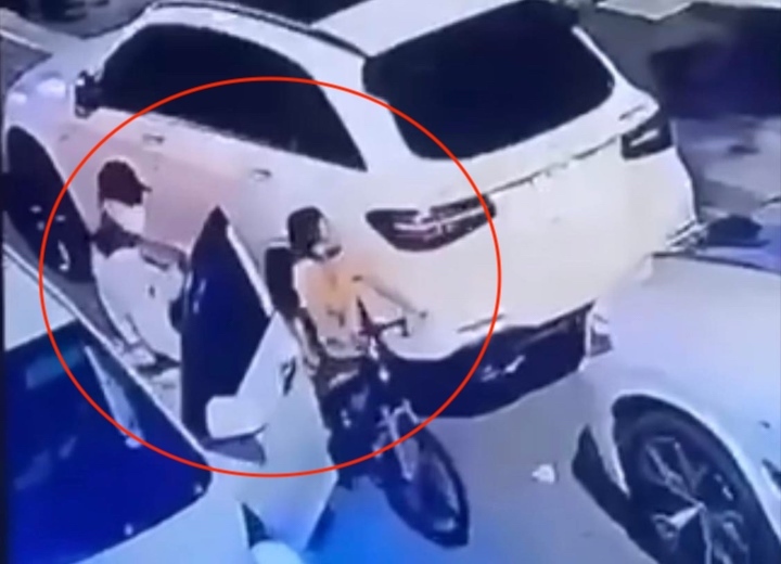 Kẻ bắt cóc bé trai ở Hà Nội đối diện mức án nào, Kẻ bắt cóc tống tiền đối diện mức án nào, Kẻ bắt cóc trẻ em đối diện hình phạt nào, Kẻ bắt cóc trẻ em tống tiền đối diện hình phạt nào, Kẻ bắt cóc trẻ em tống tiền 15 tỷ ở Hà Nội đối diện với hình phạt nào, Clip đối tượng bắt cóc trẻ em ở Hà Nội, Clip đối tượng bắt cóc trẻ em ở Long Biên đòi 15 tỷ tiền chuộc, Clip đối tượng bắt cóc trẻ em ở Hà Nội tống tiền 15 tỷ, Đối tượng bắt cóc trẻ em tống tiền 15 tỷ, Lời khai của kẻ bắt cóc bé trai 7 tuổi đòi 15 tỷ đồng tiền chuộc ở Hà Nội, Lời khai của đối tượng bắt cóc trẻ em, Clip lời khai của kẻ bắt cóc trẻ em ở Long Biên Hà Nội, Clip tin tức, Tin tức nóng 24h trong ngày, Tình tiết mới nhất vụ bắt cóc đòi 15 tỷ tiền chuộc, Tin mới nhất vụ bắt cóc đòi 15 tỷ tiền chuộc, Đối tượng bắt cóc đòi 15 tỷ tiền chuộc