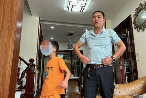 Clip đối tượng bắt cóc trẻ em ở Hà Nội, Clip đối tượng bắt cóc trẻ em ở Long Biên đòi 15 tỷ tiền chuộc, Clip đối tượng bắt cóc trẻ em ở Hà Nội tống tiền 15 tỷ, Đối tượng bắt cóc trẻ em tống tiền 15 tỷ, Lời khai của kẻ bắt cóc bé trai 7 tuổi đòi 15 tỷ đồng tiền chuộc ở Hà Nội, Lời khai của đối tượng bắt cóc trẻ em, Clip lời khai của kẻ bắt cóc trẻ em ở Long Biên Hà Nội, Clip tin tức, Tin tức nóng 24h trong ngày, Tình tiết mới nhất vụ bắt cóc đòi 15 tỷ tiền chuộc, Tin mới nhất vụ bắt cóc đòi 15 tỷ tiền chuộc, Đối tượng bắt cóc đòi 15 tỷ tiền chuộc
