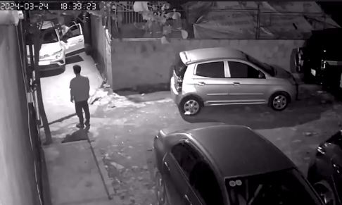 Clip XÓT XA tài xế taxi tông tử vong cháu bé đang chơi trong ngõ nhỏ, Clip tài xế taxi tông tử vong cháu bé đang chơi trong ngõ nhỏ, Clip XÓT XA tài xế taxi tông tử vong cháu bé đang chơi trong ngõ nhỏ, Clip tài xế taxi thật đáng trách lái xe KHÔNG QUAN SÁT