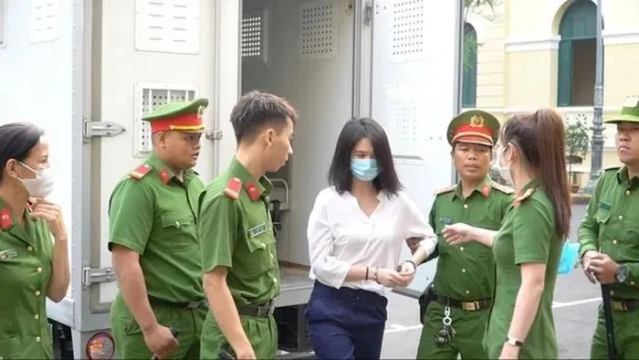 Clip Ngọc Trinh mới nhất 2-2-2024, Clip hình ảnh Ngọc Trinh mới nhất ngày 2-2-2024, Clip hình ảnh Ngọc Trinh mới nhất tại phiên tòa xét xử, Clip Ngọc Trinh sẽ nhận mức án nào, Clip Ngọc Trinh phải chịu hình phạt nào, Clip Ngọc Trinh tại tòa, Clip Ngọc Trinh mới nhất, Clip Ngọc Trinh đi motor phân khối lớn, Clip Ngọc Trinh lái motor phân khối lớn bỏ 2 tay, Clip Ngọc Trinh bị bắt tạm giam vì đi xe phân khối lớn thả 2 tay, Clip Ngọc Trinh bật khóc vì bị tắt tạm giam, Clip Ngọc Trinh trông buồn rầu sau 3 tháng bị tạm giam, Clip Ngọc Trinh bị còng tay, Clip Ngọc Trinh lái xe phân khối lớn, Clip Ngọc Trinh lái Ducati bỏ 2 tay, Clip Ngọc Trinh lái xe máy phân khối lớn bỏ 2 tay, Clip hình ảnh Ngọc Trinh mới nhất sau 3 tháng bị tạm giam, Clip Ngọc Trinh lái motor phân khối lớn, Clip Ngọc Trinh mới nhất sau 3 tháng bị tạm giam, Clip Ngọc Trinh đi xe phân khối lớn, Clip Ngọc Trinh đứng 2 chân một bên xe, Clip tin tức, Tin tức nóng 24h trong ngày