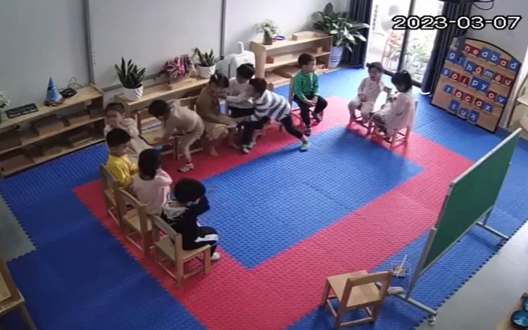 Clip trẻ mầm non diễn cảnh ôm hôn trong lớp học, Clip cô giáo nhốt trẻ mầm non 3 tuổi ngoài trời rét ở Hà Nội, Clip cô giáo mầm nong vùng cao livestream tự sướng, Clip trẻ mầm non diễn cảnh phim người lớn trong lớp học, Clip trẻ mầm non diễn cảnh nóng trong lớp học, Clip tin tức, Tin tức nóng 24h trong ngày