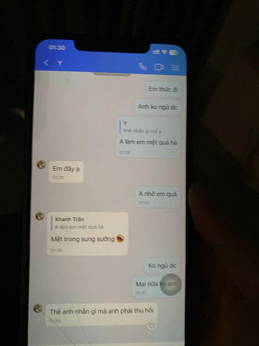 Bóc phốt tin nhắn ngoại tình như truyện sex, Chuyện sex ngoại tình, Loạt tin nhắn chồng ngoại tình với tiểu tam như chuyện sex, Bóc phốt tin nhắn ngoại tình ở Hải Phòng, Bóc phốt tiểu tam giật chồng ở Hải Phòng, Hình ảnh tin nhắn ngoại tình của tiểu tam với chồng người khác, Bóc phốt tin nhắn chát sex của tiểu tam và chồng người khác, Gái xinh ngoại tình chat sex, Tin nhắn Lòng Xào Dưa 30K NÓNG như Truyện Sex, Tin nhắn ngoại tình như truyện sex của tiểu tam, Nội dung tin nhắn Lòng Xào Dưa 30K, Lòng Xào Dưa 30K chê vợ của tình nhân lười xôn xao Facebook, Chân dung cô gái bán xăng ngoại tình, Cô bán xăng ngoại tình, Nhân viên sở tài chính ngoại tình, Nhân viên sở tài chính ở Hải Phòng ngoại tình, Cô gái làm ở sở tài chính ở Hải Phòng ngoại tình, Facebook em Phạm Phương Linh, Facebook Linh Phạm Hải Phòng, Phạm Phương Linh 98 Hải Phòng