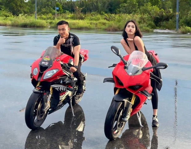 Trần Xuân Đông, Trần Xuân Đông Ngọc Trinh, Trần Xuân Đông là ai, Trần Thị Ngọc Trinh, Moto Gymkhana VietNam, TopRide Academy VN, Trần Xuân Đông Gymkhana, Vì sao Ngọc Trinh bị bắt tạm giam, Ngọc Trinh có thể bị phạt tù không, Ngọc Trinh có phải ngồi tù không, Ngọc Trinh đối diện án phạt nào, Ngọc Trinh đối diện mức phạt nào, Ngọc Trinh có thể bị phạt tù giam hay không, Gây rối trật tự công cộng Ngọc Trinh đối mặt án phạt nào, Tại sao Ngọc Trinh lại bị tạm giam, Lý do gì Ngọc Trinh bị tạm giam, Clip Ngọc Trinh bị bắt tạm giam, Clip Ngọc Trinh bị còng tay, Clip Ngọc Trinh bật khóc vì bị tắt tạm giam, Đi xe phân khối lớn thả 2 tay Ngọc Trinh bị bắt tạm giam 3 tháng, Ngọc Trinh bị bắt tạm giam 3 tháng, Clip Ngọc Trinh bị bắt tạm giam vì đi xe phân khối lớn thả 2 tay, Clip Ngọc Trinh đứng 2 chân một bên xe, Ngọc Trinh thả 2 tay để xe tự chạy, Ngọc Trinh ngồi một bên yên xe để tự chạy, Người mẫu nội y Ngọc Trinh bị bắt tạm giam, Gái xinh người mẫu vú đẹp thả rông, Nữ hoàng nội y Ngọc Trinh bị bắt tạm giam, Clip Ngọc Trinh lái xe máy phân khối lớn bỏ 2 tay, Clip Ngọc Trinh lái motor phân khối lớn, Lái xe motor phân khối lớn bỏ 2 tay Ngọc Trinh phải ngồi xe lăn, Clip Ngọc Trinh lái xe phân khối lớn, Clip Ngọc Trinh lái motor phân khối lớn bỏ 2 tay, Clip Ngọc Trinh đi xe phân khối lớn, Clip Ngọc Trinh đi motor phân khối lớn