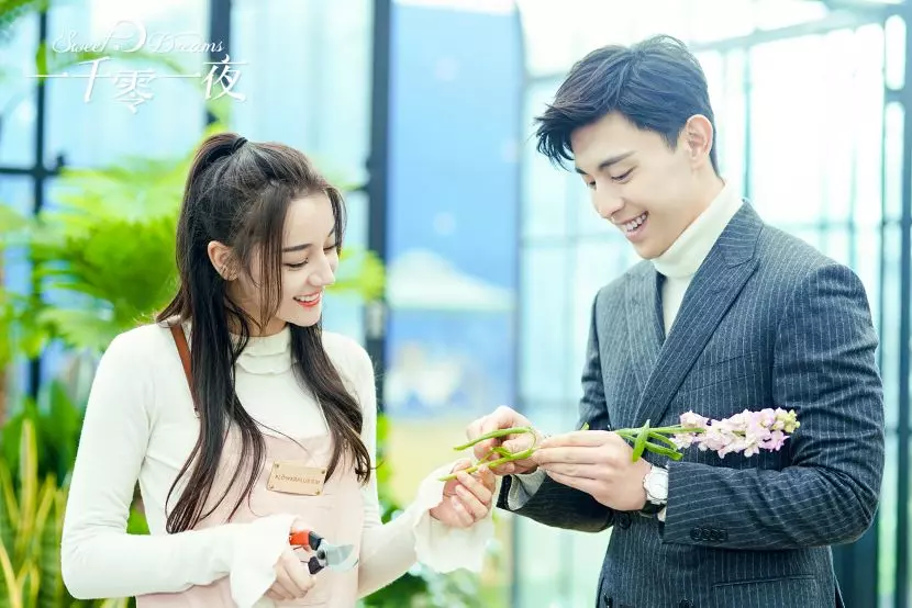 Nghìn Lẻ Một Đêm, Phim Nghìn Lẻ Một Đêm thuyết minh, Phim Nghìn Lẻ Một Đêm lồng tiếng, Xem Nghìn Lẻ Một Đêm trọn bộ thuyết minh, Xem phim Nghìn Lẻ Một Đêm trọn bộ lồng tiếng, Xem phim Nghìn Lẻ Một Đêm bản ĐẸP thuyết minh trọn bộ, Xem phim Nghìn Lẻ Một Đêm bản ĐẸP lồng tiếng trọn bộ, Nghìn Lẻ Một Đêm Địch Lệ Nhiệt Ba, Nghìn Lẻ Một Đêm Đặng Luân, Xem trọn bộ Nghìn Lẻ Một Đêm thuyết minh, Xem trọn bộ Nghìn Lẻ Một Đêm lồng tiếng, Nghìn Lẻ Một Đêm Đặng Luân Địch Lệ Nhiệt Ba, Bí kíp cua trai của Địch Lệ Nhiệt Ba trong Nghìn Lẻ Một Đêm, Bí kíp tán trai của Địch Lệ Nhiệt Ba trong Nghìn Lẻ Một Đêm, Xem phim Giấc Mơ Ngọt Ngào Địch Lệ Nhiệt Ba, Xem phim Giấc Mơ Ngọt Ngào Đặng Luân, Xem phim Giấc Mơ Ngọt Ngào Địch Lệ Nhiệt Ba Đặng Luân thuyết minh trọn bộ, Phim ngôn tình hiện đại, Phim ngôn tình hiện đại Trung Quốc, Phim hiện đại Trung Quốc, Phim hiện đại Địch Lệ Nhiệt Ba, Phim hiện đại Đặng Luân, Tuyển tập phim hay Địch Lệ Nhiệt Ba, Tuyển tập phim Địch Lệ Nhiệt Ba, Phim Địch Lệ Nhiệt Ba, Tuyển tập phim hay Đặng Luân, Phim hay Đặng Luân, Phim thanh xuân vườn trường, Phim thanh xuân Trung Quốc, Phim thanh xuân học đường, Phim Thanh Xuân, Phim tình cảm thanh xuân Trung Quốc