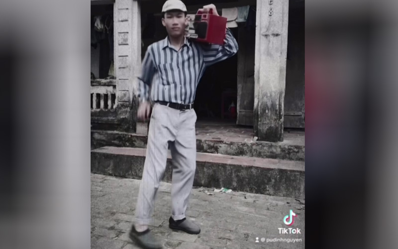 Một điệu nhảy huyền thoại của những năm thập niên 90, Điệu nhẩy thập niên 90, Clip điệu nhảy của thập niên 90, Clip teen, Video teen, Tin tức teen, Clip nhảy thập niên 9, Clip thanh niên nhảy điệu nhảy thập niên 90