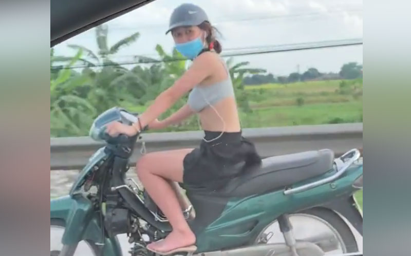 Clip cô gái mặc áo lót ra đường, Clip gái xinh mặc áo lót đen ra đường, Clip cô gái mặc áo ló đi đường, Clip chị em ăn mặc phòng khoáng ra đường, Clip cô gái mặc nguyên áo lót ra đường, Clip cô gái mặc nóng bỏng sexy ra đường, Clip cô gái mặc áo lót đi xe máy sành điệu, Clip lộ hàng, Clip gái xinh lộ hàng, Hình ảnh con gái mặc quần bó sát ra đường, Gái xinh mặc đồ lót bó sát ra đường, Gái xinh ăn mặc hở hang ra đường, Clip giáo viên lộ hàng, Clip gái việt lộ hàng, Gái xinh lộ hàng, Clip gái xinh việt nam lộ hàng, Clip gái xinh lộ hàng lông đen xì, Những pha lộ hàng kinh điển của gái xinh, Clip quay lén gái xinh lộ hàng, Clip lộ hàng phê lòi mắt, Tổng hợp những clip lộ hàng phê lòi mắt, Ảnh gái xinh thả rông lộ hàng, Gái xinh Việt Nam lộ hàng, Gái xinh Việt Nam lộ hàng gợi cảm, Gái xinh lộ hàng trên phố, Gái xinh lộ hàng nhạy cảm trên phố, Clip gái xinh Bikini hở hang, Ảnh gái xinh hở hang, Gái xinh ăn mặc hở hang ra phố, Gái xinh ăn mặc hở hang ra đường