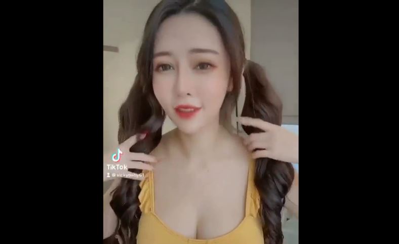 Gái xinh khoe ngực khủng trên tàu điện, Gái ngực khủng, Ngực khủng, Clip hot girl ngực khủng, Clip gái xinh ngực khủng, Gái xinh ngực khủng lộ clip nóng trên ô tô, Clip nữ sinh cấp 3 khoe ngực khủng, Clip nữ sinh cấp 3 ngực khủng, Clip nữ sinh cấp 3 ngực khủng tự sướng, Clip hot girl bikini ngực khủng, Gái xinh 18 ngực khủng, Clip gái xinh Thái Lan ngực khủng, Clip gái xinh ngực khủng mặc thử đồ lót nóng bỏng, Sugar Baby ngực khủng, Clip hot girl streamer ngực khủng, Ảnh gái xinh Trung Quốc ngực khủng, Gái xinh Trung Quốc ngực khủng, Clip gái xinh Bigo bướm to ngực khủng, Gái xinh bikini xuyên thấu ngực khủng lộ ti, Ảnh gái xinh bikini ngực khủng, Clip gái xinh JAV ngực khủng