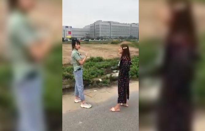 Đánh ghen, Đánh ghen Hà Nội, Đánh ghen mới nhất ở Hà Nội, Clip Đánh ghen đổ máu, Clip Đánh ghen chảy máu, Clip Đánh ghen mới nhất, Clip đánh ghen, Clip đánh ghen trong nhà nghỉ, Clip hot girl đánh ghen, Clip đánh ghen lột đồ trên phố, Clip đánh ghen lột đồ, Tổng hợp clip đánh ghen hot nhất, Clip đánh ghen cởi đồ, Clip đánh ghen lột quần áo, Clip đánh ghen lột đồ lộ vú, Clip đánh ghen lột đồ lộ ti, Clip đánh ghen lột quần áo lộ vếu, Clip đánh ghen lột sạch quần áo giữa đường, Clip cô gái bị đánh ghen lột hết quần áo giữa đường, Clip đánh ghen lột đồ trần truồng giữa đường, Clip đánh ghen lột đồ kinh hoàng, Clip đánh ghen lột đồ ở Bắc Ninh, Clip mẹ chồng đánh ghen con dâu trong nhà nghỉ, Clip đánh ghen bồ cầm dao dọa vợ, Clip chị chồng đánh ghen thay em dâu, Clip chị chồng đi Mercedes đánh ghen thay em dâu, Clip chị chồng đến quán karaoke đánh ghen thay em dâu, Clip đánh ghen trong quán karaoke, Clip đánh ghen lột đồ trong nhà nghỉ, Clip đánh ghen lột đồ trong khách sạn, Clip đánh ghen trong nhà vệ sinh, Clip đánh ghen ở Bắc Ninh, Clip đánh ghen nam thanh niên bóp cổ bạn gái, Clip đánh ghen cực căng, Clip đánh ghen vợ bắt tại trận chồng đang ân ái với bồ nhí